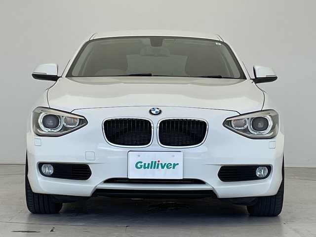 ＢＭＷ １２０ｉ 愛知県 2013(平25)年 5.9万km 白 純正ナビ/スピードリミッター/HIDヘッドライト/ミラー型ETC/ステアリングスイッチ/スマートキー/プッシュスタート