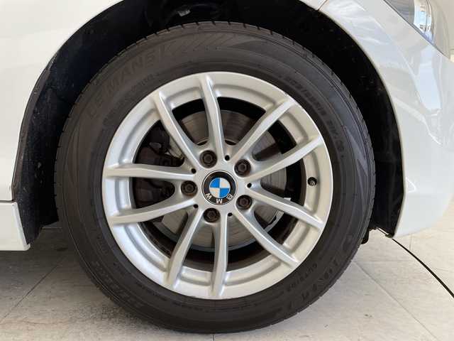 ＢＭＷ １２０ｉ 愛知県 2013(平25)年 5.9万km 白 純正ナビ/スピードリミッター/HIDヘッドライト/ミラー型ETC/ステアリングスイッチ/スマートキー/プッシュスタート