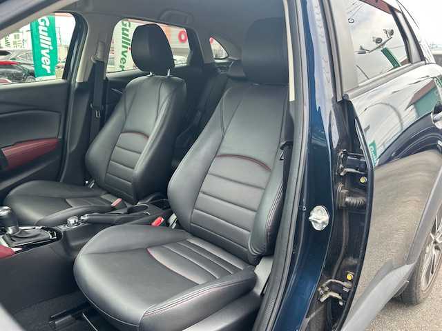 マツダ ＣＸ－３ XD ツーリング 静岡県 2015(平27)年 5.3万km ディープクリスタルブルーマイカ ●純正ナビ/（フルセグ/CD/DVD/AUX/Bluetooth）/●バックモニター/●クルーズコントロール/●衝突軽減ブレーキ/●LED/●オートライト/●革巻きステアリング/●ステアリングスイッチ/●パドルシフト/●電動格納ウインカーミラー/●ETC/●ブラインドスポットモニター/●純正フロアマット/●ドアバイザー/●前後ドライブレコーダー/●BOSEスピーカー/●プッシュスタート/●スマートキ-/●純正18インチアルミホイール/●W+サイド+カーテンSRS+ABS