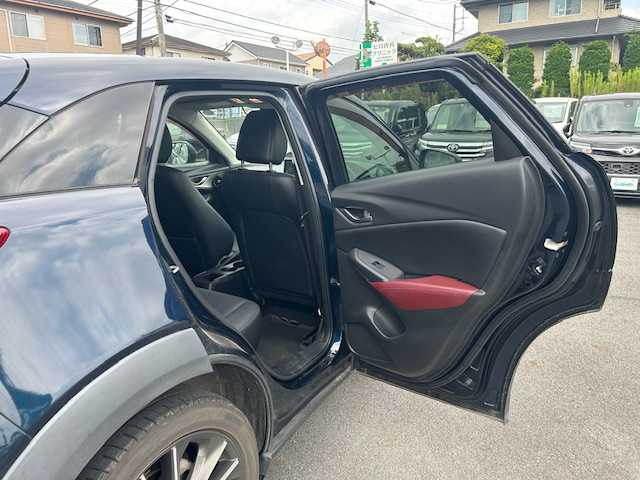 マツダ ＣＸ－３ XD ツーリング 静岡県 2015(平27)年 5.3万km ディープクリスタルブルーマイカ ●純正ナビ/（フルセグ/CD/DVD/AUX/Bluetooth）/●バックモニター/●クルーズコントロール/●衝突軽減ブレーキ/●LED/●オートライト/●革巻きステアリング/●ステアリングスイッチ/●パドルシフト/●電動格納ウインカーミラー/●ETC/●ブラインドスポットモニター/●純正フロアマット/●ドアバイザー/●前後ドライブレコーダー/●BOSEスピーカー/●プッシュスタート/●スマートキ-/●純正18インチアルミホイール/●W+サイド+カーテンSRS+ABS