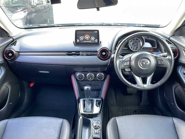 マツダ ＣＸ－３ XD ツーリング 富山県 2015(平27)年 5.3万km ディープクリスタルブルーマイカ ●純正ナビ/（フルセグ/CD/DVD/AUX/Bluetooth）/●バックモニター/●クルーズコントロール/●衝突軽減ブレーキ/●LED/●オートライト/●革巻きステアリング/●ステアリングスイッチ/●パドルシフト/●電動格納ウインカーミラー/●ETC/●ブラインドスポットモニター/●純正フロアマット/●ドアバイザー/●前後ドライブレコーダー/●BOSEスピーカー/●プッシュスタート/●スマートキ-/●純正18インチアルミホイール/●W+サイド+カーテンSRS+ABS