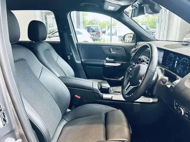 メルセデス・ベンツ Ｍ・ベンツ ＧＬＢ２００ｄ 4マチック 大阪府 2021(令3)年 2.9万km マウンテングレー レーダーセーフティP/ACC/HUD/純正ナビ/TV/360度カメラ/純正18インチAW/LEDヘッドライト/電動リアゲート/ブラインドスポット/ハーフレザー/メモリ付きパワーシート/シートヒーター/クリアランスソナー/ワイヤレス充電/ルーフレール/パドルシフト/ETC/ドラレコ