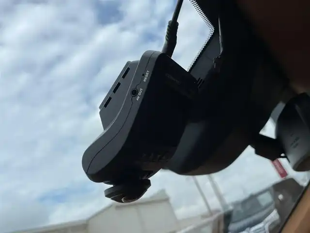 レクサス ＬＣ 500 Lパッケージ 群馬県 2020(令2)年 1.8万km ラディアントレッドコントラストレイヤリング 純正ＳＤナビ　/サンルーフ　/ＢＳＭ　/ＲＣＴＡ　/ＬＳＳ＋　/Ｍｉｒａｃａｓｔ　/ステアリングヒーター　/ナノイー　/シートセットポジションメモリー　/電動格納ミラー　/前席パワーシート　/前席エアシート　/スポーツモード/Bluetooth/パドルシフト/前後ドラレコ/ビルトインETC2.0/純正マット/LEDヘッドライト/AHB/オートライト/レーンキープアシスト/レーダークルーズコントロール/電動リアゲート/本革シート/衝突被害軽減システム