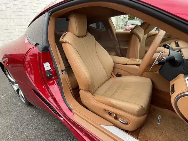 レクサス ＬＣ 500 Lパッケージ 群馬県 2020(令2)年 1.8万km ラディアントレッドコントラストレイヤリング 純正ＳＤナビ　/サンルーフ　/ＢＳＭ　/ＲＣＴＡ　/ＬＳＳ＋　/Ｍｉｒａｃａｓｔ　/ステアリングヒーター　/ナノイー　/シートセットポジションメモリー　/電動格納ミラー　/前席パワーシート　/前席エアシート　/スポーツモード/Bluetooth/パドルシフト/前後ドラレコ/ビルトインETC2.0/純正マット/LEDヘッドライト/AHB/オートライト/レーンキープアシスト/レーダークルーズコントロール/電動リアゲート/本革シート/衝突被害軽減システム
