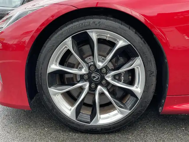 レクサス ＬＣ 500 Lパッケージ 群馬県 2020(令2)年 1.8万km ラディアントレッドコントラストレイヤリング 純正ＳＤナビ　/サンルーフ　/ＢＳＭ　/ＲＣＴＡ　/ＬＳＳ＋　/Ｍｉｒａｃａｓｔ　/ステアリングヒーター　/ナノイー　/シートセットポジションメモリー　/電動格納ミラー　/前席パワーシート　/前席エアシート　/スポーツモード/Bluetooth/パドルシフト/前後ドラレコ/ビルトインETC2.0/純正マット/LEDヘッドライト/AHB/オートライト/レーンキープアシスト/レーダークルーズコントロール/電動リアゲート/本革シート/衝突被害軽減システム