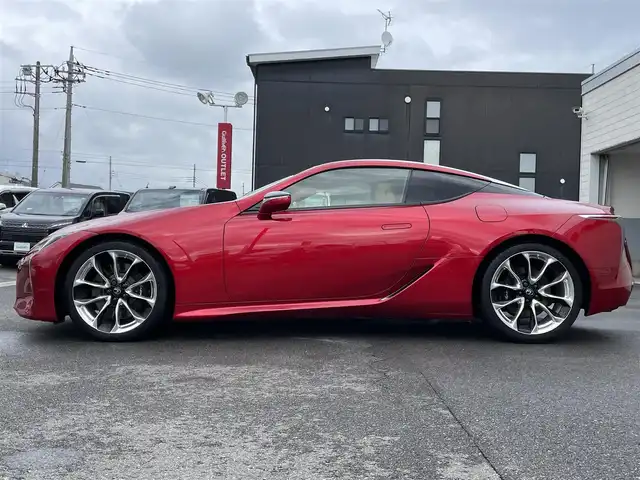 レクサス ＬＣ 500 Lパッケージ 群馬県 2020(令2)年 1.8万km ラディアントレッドコントラストレイヤリング 純正ＳＤナビ　/サンルーフ　/ＢＳＭ　/ＲＣＴＡ　/ＬＳＳ＋　/Ｍｉｒａｃａｓｔ　/ステアリングヒーター　/ナノイー　/シートセットポジションメモリー　/電動格納ミラー　/前席パワーシート　/前席エアシート　/スポーツモード/Bluetooth/パドルシフト/前後ドラレコ/ビルトインETC2.0/純正マット/LEDヘッドライト/AHB/オートライト/レーンキープアシスト/レーダークルーズコントロール/電動リアゲート/本革シート/衝突被害軽減システム