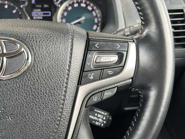 トヨタ ランドクルーザー プラド TX 静岡県 2019(平31)年 4.2万km ホワイトパールクリスタルシャイン ナビ/・ラジオ/フルセグTV/・ipod/SD/USB/Bluetooth/ブルーレイ/CD/DVD/主要装備/・レーダークルーズコントロール　/・ドライブレコーダー　/・フリップダウンモニター　/・ＥＴＣ　/・ＬＥＤヘッドライト　/・ブラックルーフレール　/・レーンキープアシスト　/・オートライト　/・オートハイビーム　/・センターデフロック/・ステアリングリモコン/・フルタイム４WD/・LEDヘッドライト/・LEDフォグランプ/・プリクラッシュセーフティー/・プッシュスタート/・スマートキー/・純正アルミホイール/・純正フロアマット