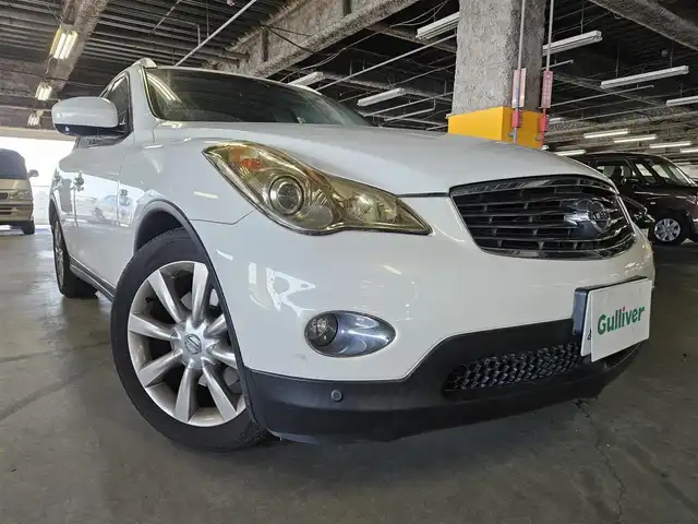 日産 スカイライン クロスオーバー 370GT Type P 群馬県 2009(平21)年 7.8万km クリスタルホワイトパール サンルーフ/純正ナビ/フルセグTV/アラウンドビューモニター/ビルトインETC/横滑り防止装置/HIDヘッドランプ/オートライト/ブラウン革シートセット/オートエアコン/前席パワーシート/シートヒーター/運転席ポジションメモリー/ルーフレール/純正18インチアルミホイール/スマートキー/プッシュエンジンスターター/禁煙車