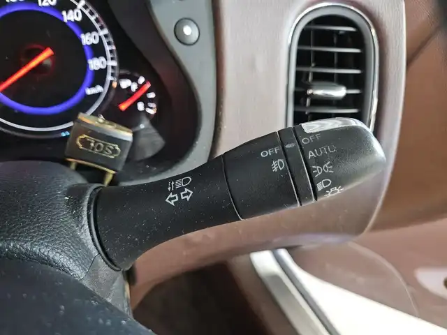 日産 スカイライン クロスオーバー 370GT Type P 群馬県 2009(平21)年 7.8万km クリスタルホワイトパール サンルーフ/純正ナビ/フルセグTV/アラウンドビューモニター/ビルトインETC/横滑り防止装置/HIDヘッドランプ/オートライト/ブラウン革シートセット/オートエアコン/前席パワーシート/シートヒーター/運転席ポジションメモリー/ルーフレール/純正18インチアルミホイール/スマートキー/プッシュエンジンスターター/禁煙車