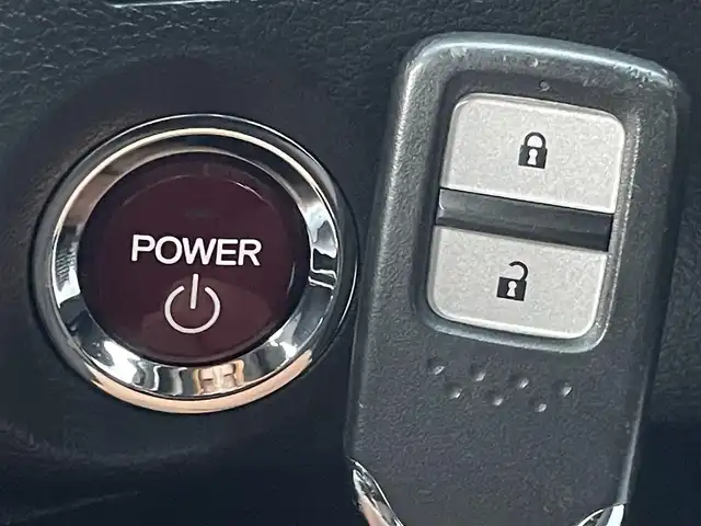 ホンダ ジェイド ハイブリッド 島根県 2015(平27)年 3.8万km ホワイトオーキッドパール 登録時走行距離　37439km/取扱説明書（車両・ナビ）/純正ナビ/(Bluetooth/ワンセグテレビ/AM/FM/USB/CD/DVD)/ホンダセンシング/レーダークルーズコントロール/レーンキープアシスト/横滑り防止装置/衝突軽減ブレーキ/LEDヘッドライト/純正フロアマット/ビルドインETC/純正１６インチAW/禁煙車