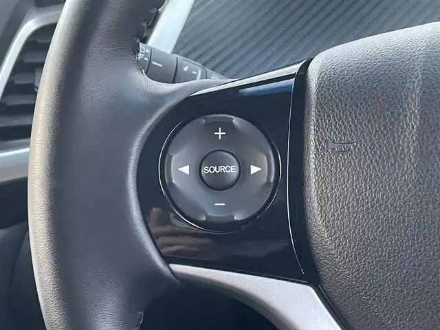 ホンダ ジェイド ハイブリッド 島根県 2015(平27)年 3.8万km ホワイトオーキッドパール 登録時走行距離　37439km/取扱説明書（車両・ナビ）/純正ナビ/(Bluetooth/ワンセグテレビ/AM/FM/USB/CD/DVD)/ホンダセンシング/レーダークルーズコントロール/レーンキープアシスト/横滑り防止装置/衝突軽減ブレーキ/LEDヘッドライト/純正フロアマット/ビルドインETC/純正１６インチAW/禁煙車