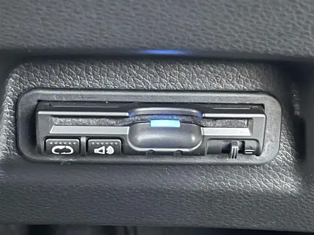 ホンダ ジェイド ハイブリッド 島根県 2015(平27)年 3.8万km ホワイトオーキッドパール 登録時走行距離　37439km/取扱説明書（車両・ナビ）/純正ナビ/(Bluetooth/ワンセグテレビ/AM/FM/USB/CD/DVD)/ホンダセンシング/レーダークルーズコントロール/レーンキープアシスト/横滑り防止装置/衝突軽減ブレーキ/LEDヘッドライト/純正フロアマット/ビルドインETC/純正１６インチAW/禁煙車