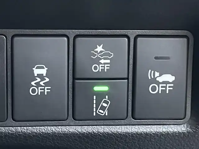 ホンダ ジェイド ハイブリッド 島根県 2015(平27)年 3.8万km ホワイトオーキッドパール 登録時走行距離　37439km/取扱説明書（車両・ナビ）/純正ナビ/(Bluetooth/ワンセグテレビ/AM/FM/USB/CD/DVD)/ホンダセンシング/レーダークルーズコントロール/レーンキープアシスト/横滑り防止装置/衝突軽減ブレーキ/LEDヘッドライト/純正フロアマット/ビルドインETC/純正１６インチAW/禁煙車