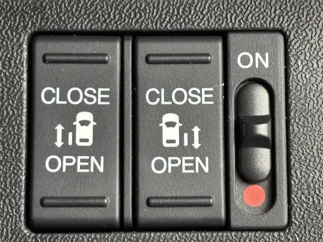 ホンダ ステップワゴン スパーダ eHEV G EXホンダS 福岡県 2021(令3)年 3.7万km プラチナホワイトパール 後席モニター　/社外10型ナビ/わくわくゲート　/ビルトインＥＴＣ２．０　/レーダークルーズコントロール　/ホンダセンシング　/衝突被害軽減ブレーキ　/レーンキープ　/先行車発進お知らせ　/標識認識機能　/両側電動スライドドア　/ハーフレザーシート　/シートヒーター　/純正16インチアルミホイール