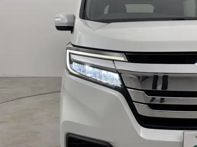 ホンダ ステップワゴン スパーダ eHEV G EXホンダS 福岡県 2021(令3)年 3.7万km プラチナホワイトパール 後席モニター　/社外10型ナビ/わくわくゲート　/ビルトインＥＴＣ２．０　/レーダークルーズコントロール　/ホンダセンシング　/衝突被害軽減ブレーキ　/レーンキープ　/先行車発進お知らせ　/標識認識機能　/両側電動スライドドア　/ハーフレザーシート　/シートヒーター　/純正16インチアルミホイール