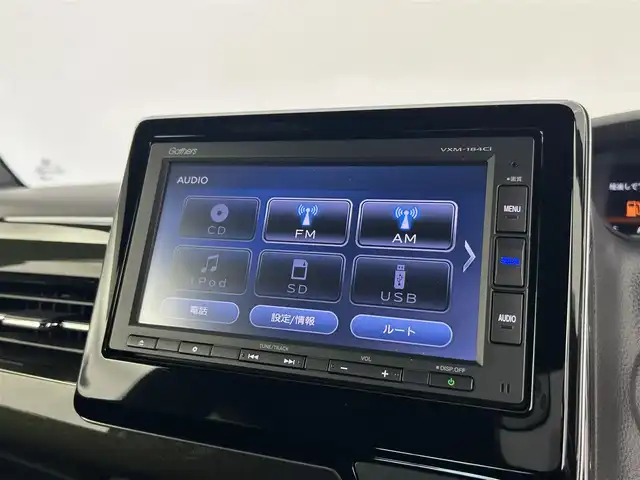 ホンダ Ｎ ＢＯＸ G L ホンダセンシング 千葉県 2018(平30)年 4.6万km ルナシルバーM 禁煙車/純正メモリナビ/　CD/Bluetooth/片側パワースライドドア/ホンダセンシング/●衝突軽減ブレーキ〈CMBS〉/●誤発進抑制機能/●後方誤発進抑制機能/●歩行者事故低減ステアリング/●路外逸脱抑制機能/●ACC〈アダプティブ・クルーズ・コントロール〉/●LKAS〈車線維持支援システム〉/●オートハイビーム/●先行車発進お知らせ機能/●標識認識機能/ビルトインETC/スマートキー&プッシュスタート/LEDヘッドライト/フォグライト/純正14インチアルミホイール