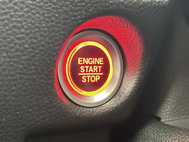 ホンダ Ｎ ＢＯＸ G L ホンダセンシング 千葉県 2018(平30)年 4.6万km ルナシルバーM 禁煙車/純正メモリナビ/　CD/Bluetooth/片側パワースライドドア/ホンダセンシング/●衝突軽減ブレーキ〈CMBS〉/●誤発進抑制機能/●後方誤発進抑制機能/●歩行者事故低減ステアリング/●路外逸脱抑制機能/●ACC〈アダプティブ・クルーズ・コントロール〉/●LKAS〈車線維持支援システム〉/●オートハイビーム/●先行車発進お知らせ機能/●標識認識機能/ビルトインETC/スマートキー&プッシュスタート/LEDヘッドライト/フォグライト/純正14インチアルミホイール