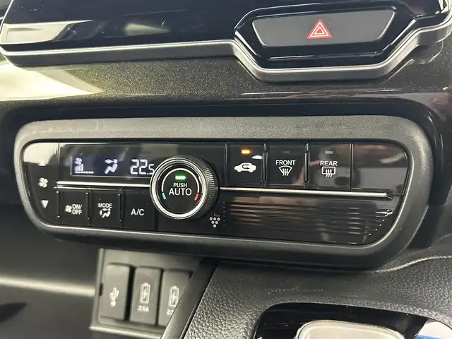 ホンダ Ｎ ＢＯＸ G L ホンダセンシング 千葉県 2018(平30)年 4.6万km ルナシルバーM 禁煙車/純正メモリナビ/　CD/Bluetooth/片側パワースライドドア/ホンダセンシング/●衝突軽減ブレーキ〈CMBS〉/●誤発進抑制機能/●後方誤発進抑制機能/●歩行者事故低減ステアリング/●路外逸脱抑制機能/●ACC〈アダプティブ・クルーズ・コントロール〉/●LKAS〈車線維持支援システム〉/●オートハイビーム/●先行車発進お知らせ機能/●標識認識機能/ビルトインETC/スマートキー&プッシュスタート/LEDヘッドライト/フォグライト/純正14インチアルミホイール