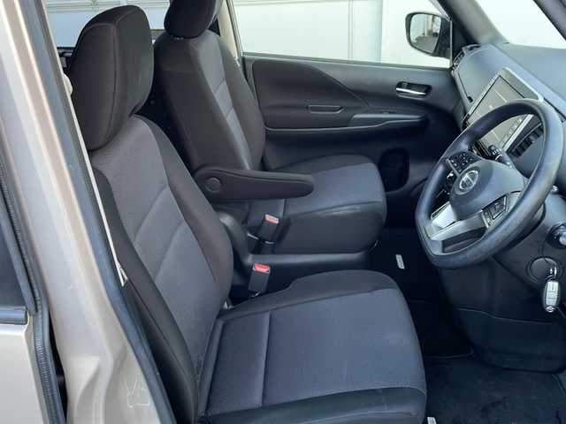 日産 セレナ X V 岩手県 2019(令1)年 7.6万km カシミヤグレージュ プロパイロット　純正9型ナビ　全周囲カメラ　Bluetooth　DVD再生　クルーズコントロール　両側パワースライドドア　オートライト/ハイビーム　コーナーセンサー　Fフォグ　ドラレコ　スマートキー