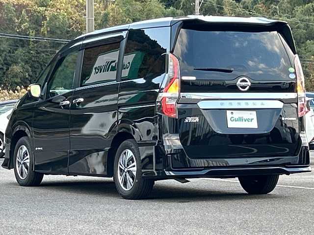 日産 セレナ e－パワー ハイウェイスター V 佐賀県 2020(令2)年 5.5万km ダイヤモンドブラック 純正10インチナビ(AM/FM/CD/DVD/Bluetooth/フルセグ)/純正11インチフリップダウンモニター/両側パワースライドドア/アラウンドビューモニター/プロパイロット/エマージェンシーブレーキ/レーンキープアシスト/スマートルームミラー/ビルトインETC/前方ドライブレコーダー/レザー調シートカバー/LEDヘッドライト/オートライト/純正15インチアルミホイール/純正フロアマット/スペアキー