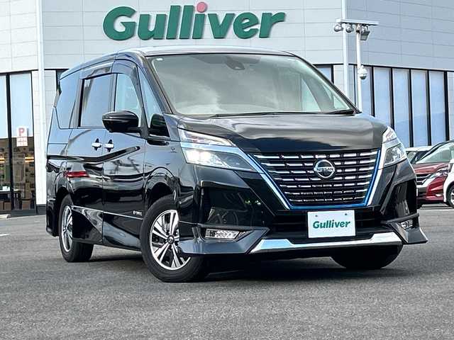 日産 セレナ e－パワー ハイウェイスター V 佐賀県 2020(令2)年 5.5万km ダイヤモンドブラック 純正10インチナビ(AM/FM/CD/DVD/Bluetooth/フルセグ)/純正11インチフリップダウンモニター/両側パワースライドドア/アラウンドビューモニター/プロパイロット/エマージェンシーブレーキ/レーンキープアシスト/スマートルームミラー/ビルトインETC/前方ドライブレコーダー/レザー調シートカバー/LEDヘッドライト/オートライト/純正15インチアルミホイール/純正フロアマット/スペアキー