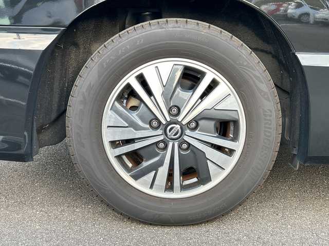 日産 セレナ e－パワー ハイウェイスター V 佐賀県 2020(令2)年 5.5万km ダイヤモンドブラック 純正10インチナビ(AM/FM/CD/DVD/Bluetooth/フルセグ)/純正11インチフリップダウンモニター/両側パワースライドドア/アラウンドビューモニター/プロパイロット/エマージェンシーブレーキ/レーンキープアシスト/スマートルームミラー/ビルトインETC/前方ドライブレコーダー/レザー調シートカバー/LEDヘッドライト/オートライト/純正15インチアルミホイール/純正フロアマット/スペアキー