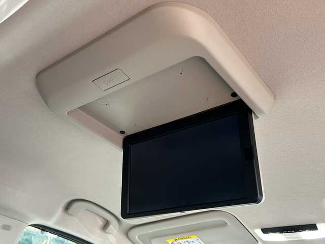 日産 セレナ e－パワー ハイウェイスター V 佐賀県 2020(令2)年 5.5万km ダイヤモンドブラック 純正10インチナビ(AM/FM/CD/DVD/Bluetooth/フルセグ)/純正11インチフリップダウンモニター/両側パワースライドドア/アラウンドビューモニター/プロパイロット/エマージェンシーブレーキ/レーンキープアシスト/スマートルームミラー/ビルトインETC/前方ドライブレコーダー/レザー調シートカバー/LEDヘッドライト/オートライト/純正15インチアルミホイール/純正フロアマット/スペアキー