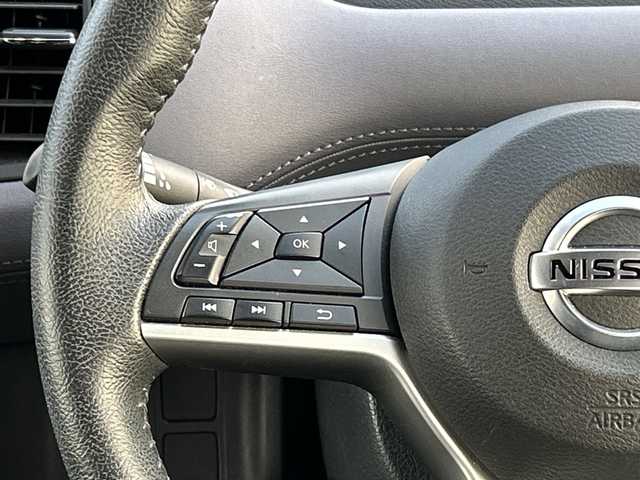 日産 セレナ e－パワー ハイウェイスター V 佐賀県 2020(令2)年 5.5万km ダイヤモンドブラック 純正10インチナビ(AM/FM/CD/DVD/Bluetooth/フルセグ)/純正11インチフリップダウンモニター/両側パワースライドドア/アラウンドビューモニター/プロパイロット/エマージェンシーブレーキ/レーンキープアシスト/スマートルームミラー/ビルトインETC/前方ドライブレコーダー/レザー調シートカバー/LEDヘッドライト/オートライト/純正15インチアルミホイール/純正フロアマット/スペアキー