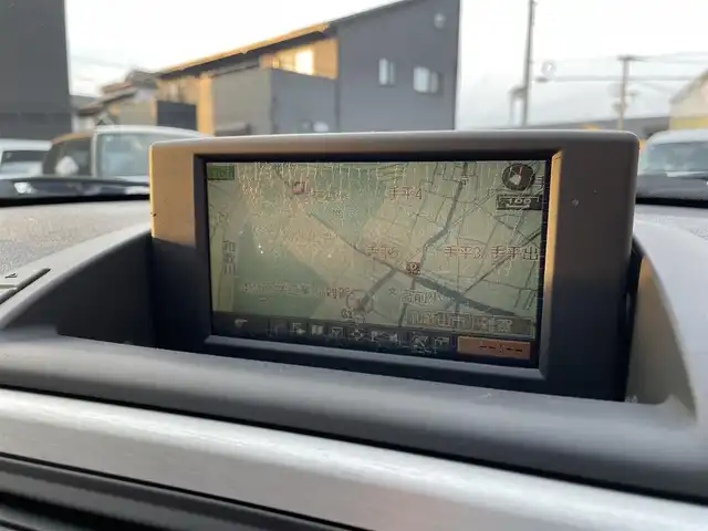 ＢＭＷ Ｚ４ ロードスター 2．5i 和歌山県 2006(平18)年 2.6万km チタンシルバーM 赤レザーシート/前席シートヒーター/HIDヘッドライト/社外フロントリップスポイラー/社外18インチアルミホイール/社外マフラー/ETC