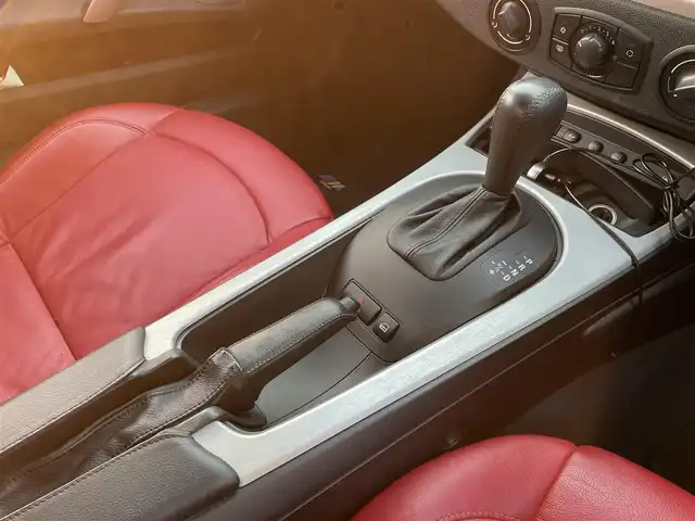 ＢＭＷ Ｚ４ ロードスター 2．5i 和歌山県 2006(平18)年 2.6万km チタンシルバーM 赤レザーシート/前席シートヒーター/HIDヘッドライト/社外フロントリップスポイラー/社外18インチアルミホイール/社外マフラー/ETC