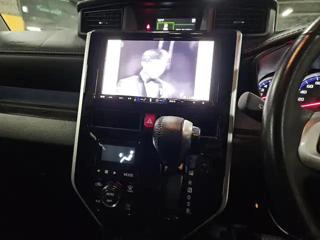 ダイハツ トール カスタムG SAⅡ 兵庫県 2017(平29)年 5.6万km レーザーブルークリスタルシャイン コンフォートパック/パノラマモニター/4WD/アルパインナビ/フルセグTV/両側パワースライドドア/ビルトインETC/クルーズコントロール/スマートアシストII/・衝突被害軽減ブレーキ/・車線逸脱警報/・誤発進抑制機能/LEDヘッドランプ/革巻きステアリング/ステアリングスイッチ/前席シートヒーター/純正14インチアルミホイール/スマートキー/プッシュエンジンスタート/禁煙車