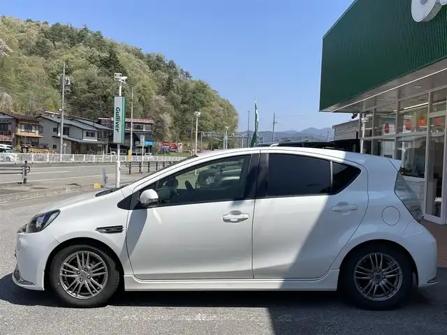 トヨタ アクア G G’s 岐阜県 2014(平26)年 14.2万km ライムホワイトパールクリスタルシャイン 純正SDナビ/バックカメラ/Bluetooth/電格ミラー/ISOFIX/オートライト/ハーフレザー