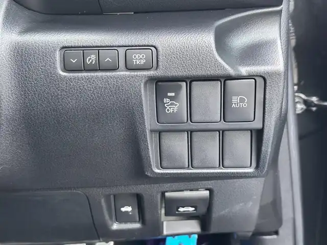 レクサス ＩＳ 300h Fスポーツ 宮城県 2017(平29)年 6.5万km グラファイトブラックガラスフレーク セーフティシステムプラス/・プリクラッシュセーフティ/・レーンディパーチャーアラート/・オートマチックハイビーム/・レーダークルーズコントロール/純正ナビ/・CD/DVD/・Bluetooth/・フルセグTV/・音楽録音機能/バックモニター/ビルトインETC2.0/ドライブレコーダー/ハーフレザーシート/シートヒーター/パワーシート/革巻きステアリング/ステアリングスイッチ/パドルシフト/MTモード付AT/LEDヘッドランプ/LEDデイライト/オートライト/電動格納ミラー/純正18インチAW/純正フロアマット/W/サイド/ニー/カーテンエアバッグ