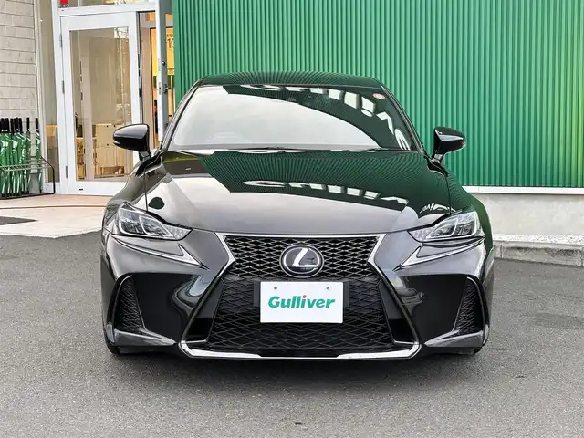 レクサス ＩＳ 300h Fスポーツ 宮城県 2017(平29)年 6.5万km グラファイトブラックガラスフレーク セーフティシステムプラス/・プリクラッシュセーフティ/・レーンディパーチャーアラート/・オートマチックハイビーム/・レーダークルーズコントロール/純正ナビ/・CD/DVD/・Bluetooth/・フルセグTV/・音楽録音機能/バックモニター/ビルトインETC2.0/ドライブレコーダー/ハーフレザーシート/シートヒーター/パワーシート/革巻きステアリング/ステアリングスイッチ/パドルシフト/MTモード付AT/LEDヘッドランプ/LEDデイライト/オートライト/電動格納ミラー/純正18インチAW/純正フロアマット/W/サイド/ニー/カーテンエアバッグ