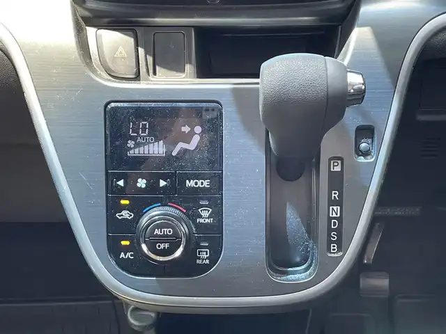 ダイハツ ムーヴ カスタム RS SAⅡ 千葉県 2016(平28)年 8.6万km ナイトシャドーパープルクリスタルM スマートアシストII/・衝突軽減ブレーキ/・横滑り防止装置/・車線逸脱警報機能/・誤発進抑制機能/・先行車発進お知らせ機能/純正オーディオ/LEDオートライト/純正15インチアルミホイール/革巻きステアリング/ベンチシート/プッシュスタート/スマートキー/ETC