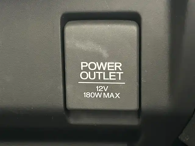 ホンダ フィット 13G Fパッケージ 福島県 2015(平27)年 5.7万km プレミアムホワイトパール 社外ナビゲーション/型番：CN-R300D/【CD/DVD/SD/BT/TV】/バックカメラ/ビルトインETC/アイドリングストップ/純正フロアマット/ドアバイザー