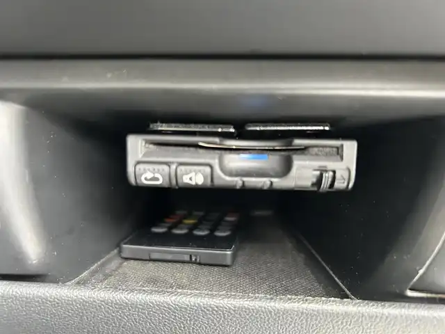 シトロエン ＤＳ５ ホワイトメロディ 島根県 2015(平27)年 8.7万km ブランナクレ 純正オーディオ/（Ｂｌｕｅｔｏｏｔｈ/ＣＤ/ＡＵＸ/AM・FMラジオ）/ＥＴＣ/バックカメラ/レザーシート/前後コーナーセンサー/コックピットルーフ/パワーシート/温度調整機能付きシートヒーター/自動防眩ミラー/ヘッドアップディスプレイ/アクティブランバーサポート