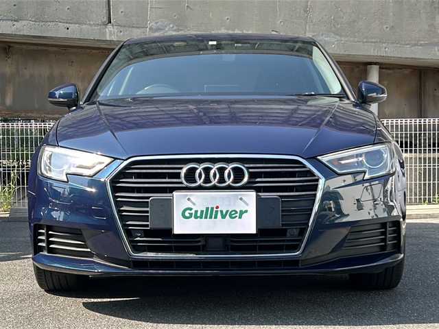 アウディ Ａ３ スポーツバック 1．4 TFSI 愛知県 2017(平29)年 9.6万km コスモスブルーM 純正ナビ/フルセグTV・CD・DVD・Bluetooth・SD/バックカメラ/クルーズコントロール/パークトロニック/2.0ETC/スマートキー/プッシュスタート/ステアリングスイッチ/電動格納ミラー/アイドリングストップ/ドライバーアシスト/ISOFIX/横滑り防止装置/純正フロアマット/保証書/取扱説明書/スペアキー