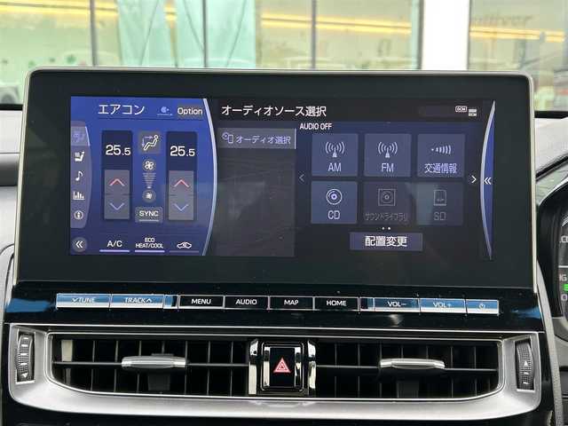トヨタ クラウン ハイブリッド RS 島根県 2021(令3)年 9.3万km プレシャスホワイトパール 後期型/純正ナビ/CD/DVD/DTV/Bluetooth/バックカメラ/レーダークルーズコントロール/LEDオートライト/オートハイビーム/クリアランスソナー /BSM/ハーフレザー調シート/シートヒーター /パワーシート/ステアリングスイッチ/スマートキー/プッシュスタート /純正フロアマット/ドアバイザー/ビルトインETC