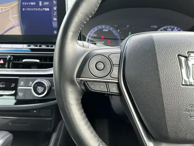 トヨタ クラウン ハイブリッド RS 島根県 2021(令3)年 9.3万km プレシャスホワイトパール 後期型/純正ナビ/CD/DVD/DTV/Bluetooth/バックカメラ/レーダークルーズコントロール/LEDオートライト/オートハイビーム/クリアランスソナー /BSM/ハーフレザー調シート/シートヒーター /パワーシート/ステアリングスイッチ/スマートキー/プッシュスタート /純正フロアマット/ドアバイザー/ビルトインETC