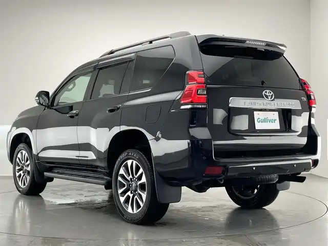 トヨタ ランドクルーザー プラド TX Lパッケージ 愛知県 2022(令4)年 1.8万km アティチュードブラックマイカ メーカー9型ＤＡナビ/ETC2.0/全方位カメラ/ベージュ内装/本革シート/パワーシート/7人乗り/サンルーフ/ルーフレール/19インチアルミホイール/スペアタイヤ/BSM/レーダークルーズコントロール/禁煙車