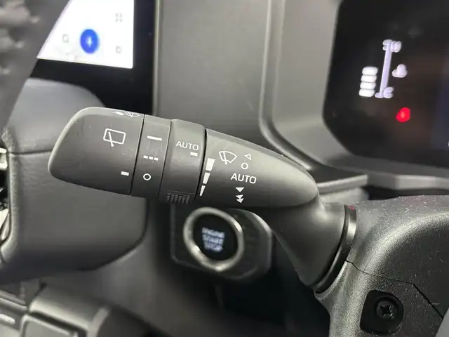トヨタ ランドクルーザー ２５０ VX 埼玉県 2025(令7)年 0.1万km アバンギャルドブロンズメタリック 純正ナビ/サンルーフ/全方位カメラ/ブラインドスポットモニター/レーダークルーズコントロール/デジタルインナーミラー/パワーバックドア/ステアリングヒーター/シートヒーター/シートクーラー/コーナーセンサー/純正フロアマット/ビルトインETC2.0