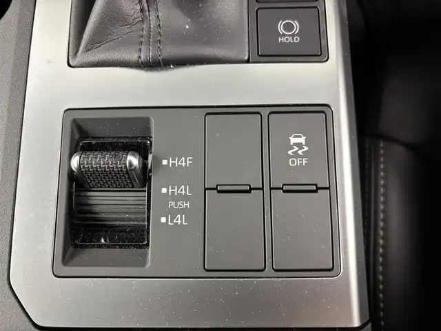 トヨタ ランドクルーザー ２５０ VX 埼玉県 2025(令7)年 0.1万km アバンギャルドブロンズメタリック 純正ナビ/サンルーフ/全方位カメラ/ブラインドスポットモニター/レーダークルーズコントロール/デジタルインナーミラー/パワーバックドア/ステアリングヒーター/シートヒーター/シートクーラー/コーナーセンサー/純正フロアマット/ビルトインETC2.0