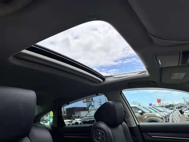 ホンダ アコード EX 宮城県 2020(令2)年 5.6万km プラチナホワイトパール サンルーフ/ホンダセンシング/●衝突軽減ブレーキ〈CMBS〉/●誤発進抑制機能/●後方誤発進抑制機能/●歩行者事故低減ステアリング/●路外逸脱抑制機能/●渋滞追従機能付アダプティブ・クルーズ・コントロール〈ACC〉/●車線維持支援システム〈LKAS〉/●先行車発進お知らせ機能/●標識認識機能/●オートハイビーム/ブラインドスポットインフォメーション/パーキングセンサー/ヘッドアップディスプレイ/Hondaインターナビ＋リンクアップフリー/・8インチナビ/・Bluetooth/・USBジャック/・フルセグTV/・バックカメラ/・ビルトインETC/ワイヤレス充電/ドライブレコーダー/本革シート/パワーシート（運転席メモリー機能付）/シートヒーター（前席）/革巻きステアリング/パドルシフト/電動パーキングブレーキ/ブレーキホールド/LEDヘッドランプ/オートライト/スマートキー＆プッシュスタート/スペアキー/電動格納ミラー/純正18インチAW/純正フロアマット/W/サイド/カーテンエアバッグ