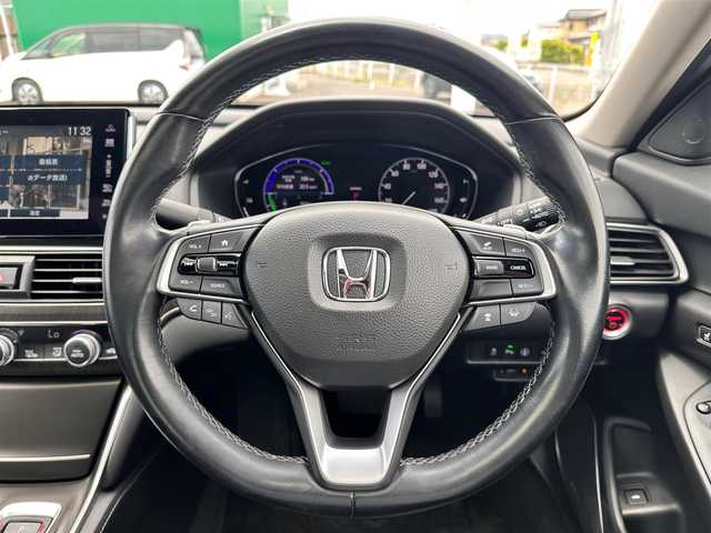 ホンダ アコード EX 宮城県 2020(令2)年 5.6万km プラチナホワイトパール サンルーフ/ホンダセンシング/●衝突軽減ブレーキ〈CMBS〉/●誤発進抑制機能/●後方誤発進抑制機能/●歩行者事故低減ステアリング/●路外逸脱抑制機能/●渋滞追従機能付アダプティブ・クルーズ・コントロール〈ACC〉/●車線維持支援システム〈LKAS〉/●先行車発進お知らせ機能/●標識認識機能/●オートハイビーム/ブラインドスポットインフォメーション/パーキングセンサー/ヘッドアップディスプレイ/Hondaインターナビ＋リンクアップフリー/・8インチナビ/・Bluetooth/・USBジャック/・フルセグTV/・バックカメラ/・ビルトインETC/ワイヤレス充電/ドライブレコーダー/本革シート/パワーシート（運転席メモリー機能付）/シートヒーター（前席）/革巻きステアリング/パドルシフト/電動パーキングブレーキ/ブレーキホールド/LEDヘッドランプ/オートライト/スマートキー＆プッシュスタート/スペアキー/電動格納ミラー/純正18インチAW/純正フロアマット/W/サイド/カーテンエアバッグ