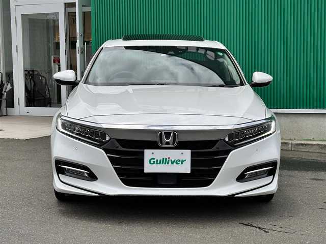 ホンダ アコード EX 宮城県 2020(令2)年 5.6万km プラチナホワイトパール サンルーフ/ホンダセンシング/●衝突軽減ブレーキ〈CMBS〉/●誤発進抑制機能/●後方誤発進抑制機能/●歩行者事故低減ステアリング/●路外逸脱抑制機能/●渋滞追従機能付アダプティブ・クルーズ・コントロール〈ACC〉/●車線維持支援システム〈LKAS〉/●先行車発進お知らせ機能/●標識認識機能/●オートハイビーム/ブラインドスポットインフォメーション/パーキングセンサー/ヘッドアップディスプレイ/Hondaインターナビ＋リンクアップフリー/・8インチナビ/・Bluetooth/・USBジャック/・フルセグTV/・バックカメラ/・ビルトインETC/ワイヤレス充電/ドライブレコーダー/本革シート/パワーシート（運転席メモリー機能付）/シートヒーター（前席）/革巻きステアリング/パドルシフト/電動パーキングブレーキ/ブレーキホールド/LEDヘッドランプ/オートライト/スマートキー＆プッシュスタート/スペアキー/電動格納ミラー/純正18インチAW/純正フロアマット/W/サイド/カーテンエアバッグ