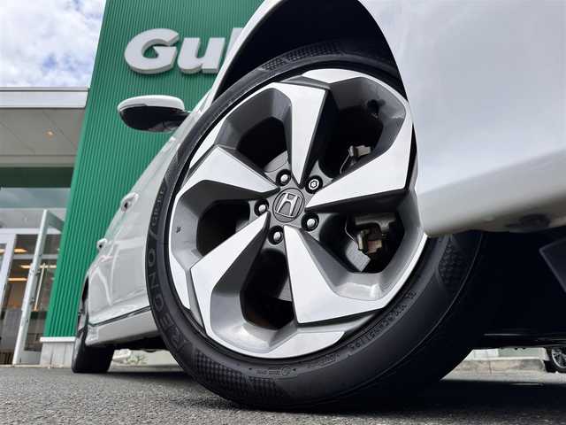 ホンダ アコード EX 宮城県 2020(令2)年 5.6万km プラチナホワイトパール サンルーフ/ホンダセンシング/●衝突軽減ブレーキ〈CMBS〉/●誤発進抑制機能/●後方誤発進抑制機能/●歩行者事故低減ステアリング/●路外逸脱抑制機能/●渋滞追従機能付アダプティブ・クルーズ・コントロール〈ACC〉/●車線維持支援システム〈LKAS〉/●先行車発進お知らせ機能/●標識認識機能/●オートハイビーム/ブラインドスポットインフォメーション/パーキングセンサー/ヘッドアップディスプレイ/Hondaインターナビ＋リンクアップフリー/・8インチナビ/・Bluetooth/・USBジャック/・フルセグTV/・バックカメラ/・ビルトインETC/ワイヤレス充電/ドライブレコーダー/本革シート/パワーシート（運転席メモリー機能付）/シートヒーター（前席）/革巻きステアリング/パドルシフト/電動パーキングブレーキ/ブレーキホールド/LEDヘッドランプ/オートライト/スマートキー＆プッシュスタート/スペアキー/電動格納ミラー/純正18インチAW/純正フロアマット/W/サイド/カーテンエアバッグ