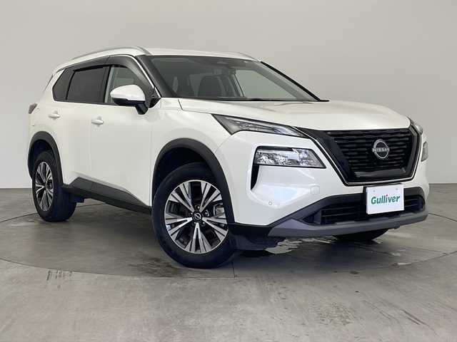 日産 エクストレイル X 兵庫県 2022(令4)年 2.4万km ブリリアントホワイトパール ・ワンオーナー/・NissanConnectナビゲーションシステム（地デジ内蔵）/・インテリジェントアラウンドビューモニター/・ビルトインETC2.0/・インテリジェントルームミラー/・前後ドライブレコーダー/・防水シート/・前席パワーシート/・運転席メモリ機能付き/・前席シートヒーター/・LEDヘッドライト/・NissanConnect専用車載通信ユニット/・USB電源ソケット/・100VAC電源（1500W）/・プロパイロット緊急停止支援システム/・SOSコール/・革巻きステアリング/・ハイビームアシスト/・インテリジェント エマージェンシーブレーキ/・踏み間違い衝突防止アシスト/・標識検知機能/・インテリジェント FCW（前方衝突予測警報）/・インテリジェント DA（ふらつき警報）/・インテリジェント LI （車線逸脱防止支援システム）/・LDW（車線逸脱警報）/・インテリジェント BSI（後側方衝突防止支援システム）/・BSW（後側方車両検知警報）/・RCTA（後退時車両検知警報