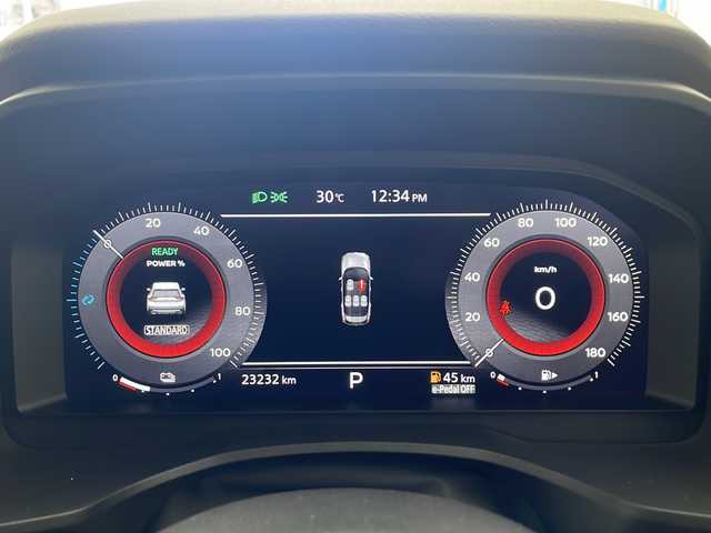 日産 エクストレイル X 兵庫県 2022(令4)年 2.4万km ブリリアントホワイトパール ・ワンオーナー/・NissanConnectナビゲーションシステム（地デジ内蔵）/・インテリジェントアラウンドビューモニター/・ビルトインETC2.0/・インテリジェントルームミラー/・前後ドライブレコーダー/・防水シート/・前席パワーシート/・運転席メモリ機能付き/・前席シートヒーター/・LEDヘッドライト/・NissanConnect専用車載通信ユニット/・USB電源ソケット/・100VAC電源（1500W）/・プロパイロット緊急停止支援システム/・SOSコール/・革巻きステアリング/・ハイビームアシスト/・インテリジェント エマージェンシーブレーキ/・踏み間違い衝突防止アシスト/・標識検知機能/・インテリジェント FCW（前方衝突予測警報）/・インテリジェント DA（ふらつき警報）/・インテリジェント LI （車線逸脱防止支援システム）/・LDW（車線逸脱警報）/・インテリジェント BSI（後側方衝突防止支援システム）/・BSW（後側方車両検知警報）/・RCTA（後退時車両検知警報