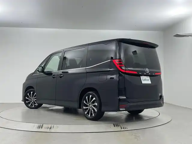トヨタ ノア ハイブリッド S－Z 埼玉県 2025(令7)年 0.1万km未満 ブラック 登録済未使用車/トヨタセーフティセンス/両側パワースライドドア/純正メモリナビ/CD/DVD/Bluetooth/フルセグ/全方位カメラ/クルーズコントロール/ビルトインETC2.0/ハーフレザーシート/前席シートヒーター/プッシュスタート/スマートキー